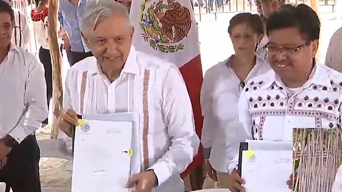 AMLO firma acuerdo con la Tribu Yaqui