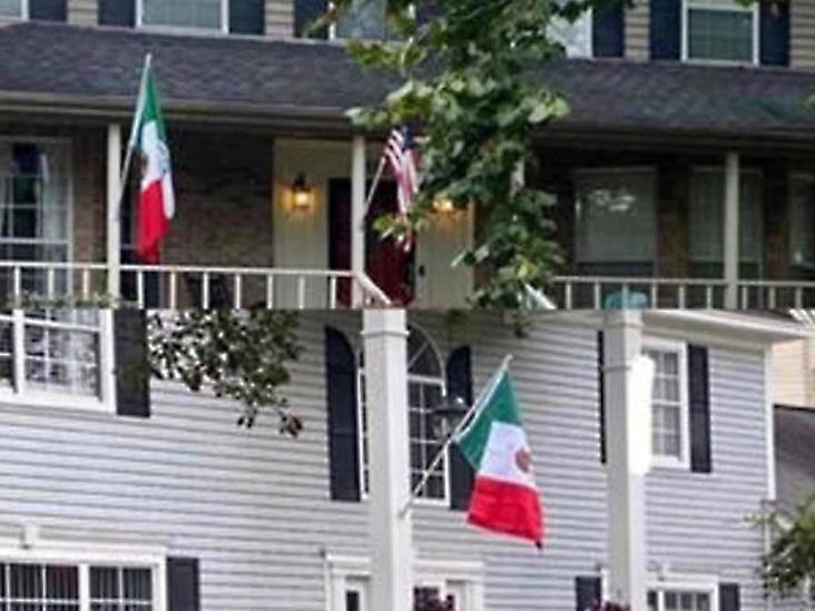 Amenazan a méxico-estadounidenses por izar bandera mexicana Amenazan a méxico-estadounidenses por izar bandera mexicana