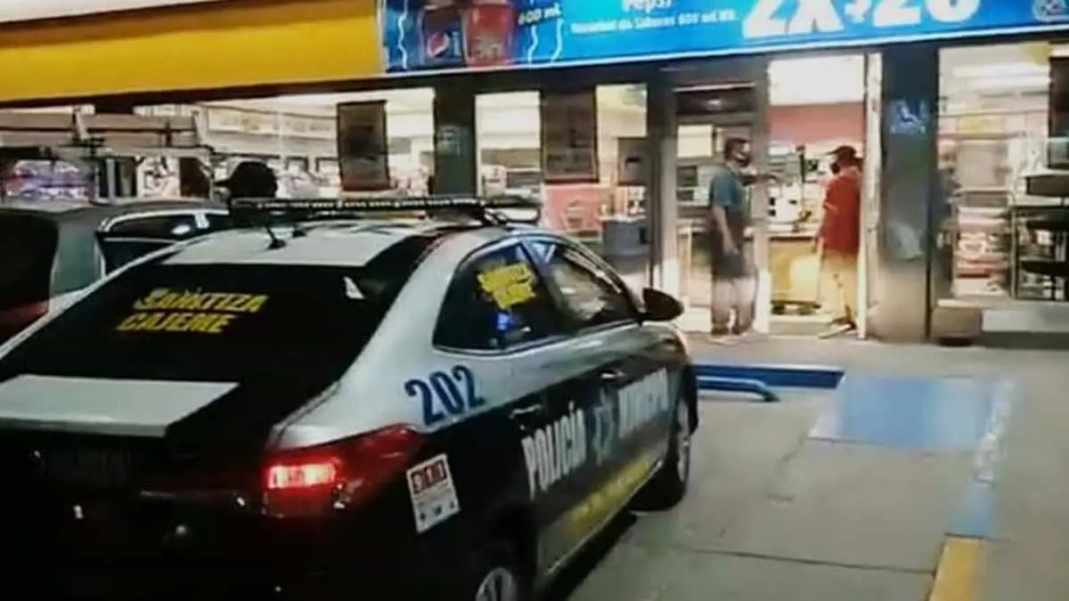 Asaltan tienda en Plano Oriente