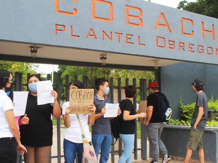 Denuncian alumnos a maestro del COBACH 1 por acoso Denuncian alumnos a maestro del COBACH 1 por acoso
