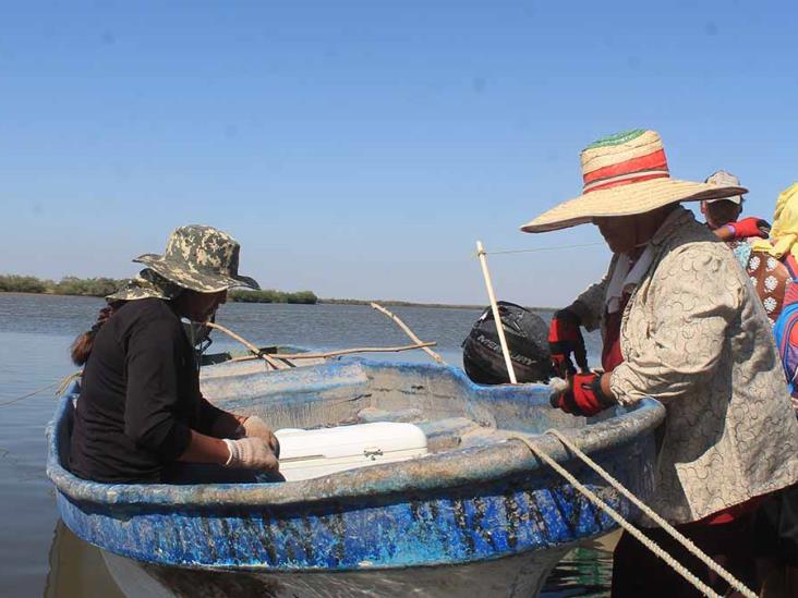 Pescadores sólo recibieron apoyos del Estado Pescadores sólo recibieron apoyos del Estado