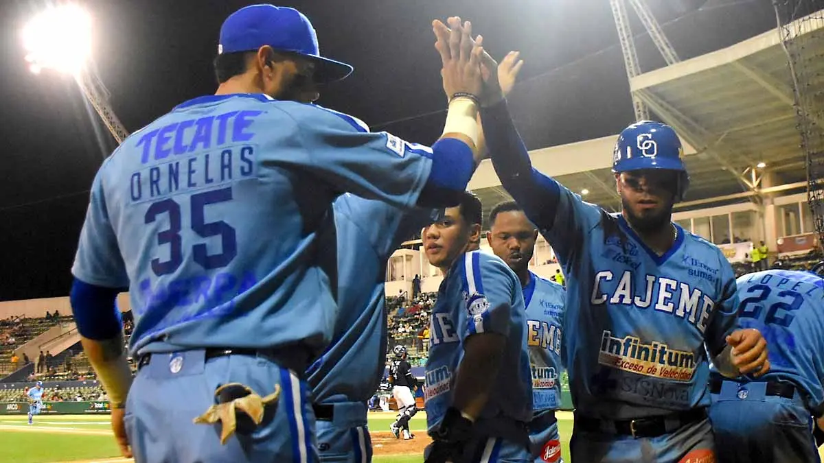 En doble juego: Yaquis gana primer duelo ante Algodoneros