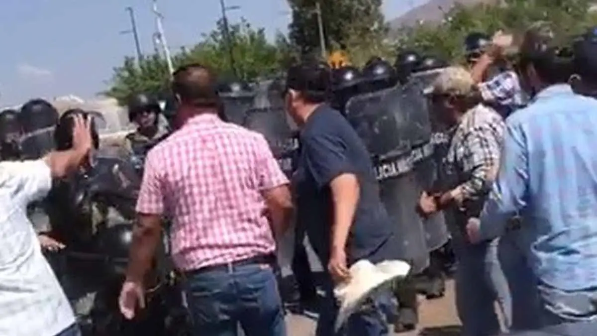 VIDEO: Agricultores de Chihuahua y Guardia Nacional se enfrentan por presa
