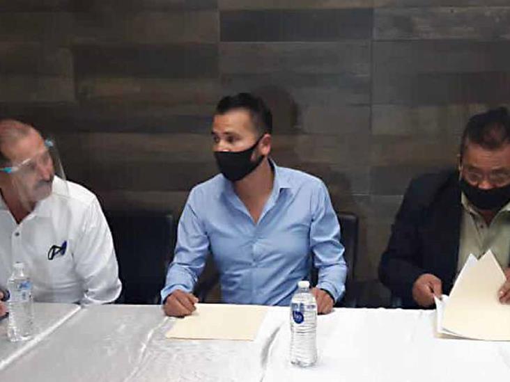 Acusan a funcionario de misoginia Acusan a funcionario de misoginia