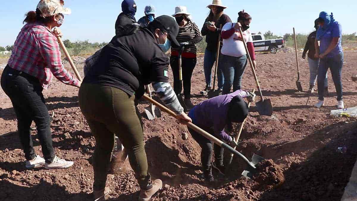 Encuentran en 3 fosas clandestinas en Urbi Villas del Real