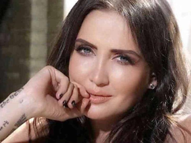 Celia Lora ofrece superdescuento en sus fotos íntimas exclusivas Celia Lora ofrece superdescuento en sus fotos íntimas exclusivas