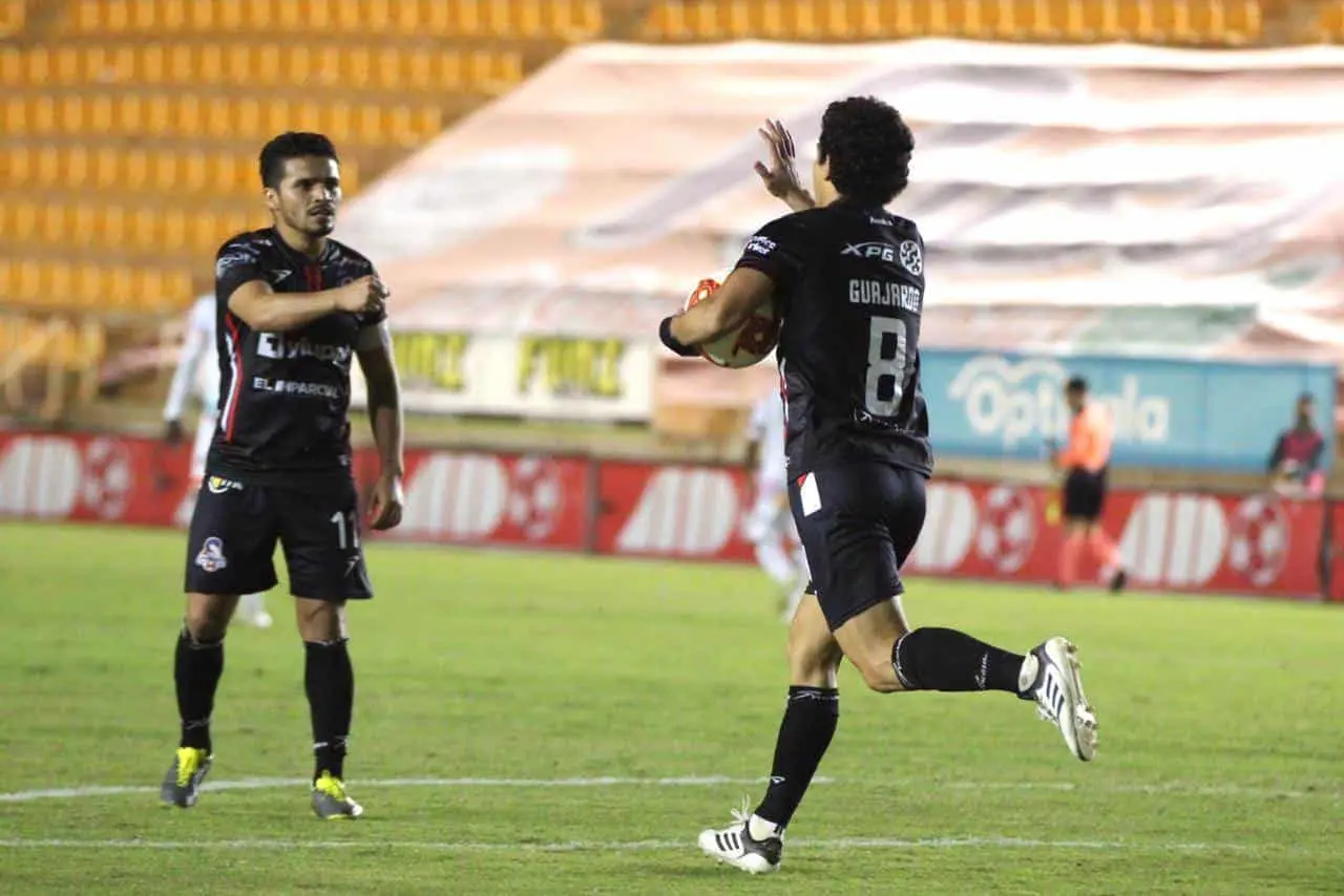 Cimarrones va por la liguilla