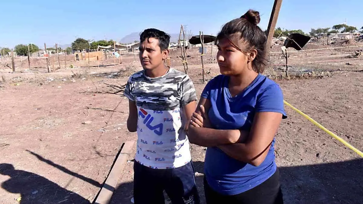 Tiangueros abogan por terreno abandonado para construir su sueño