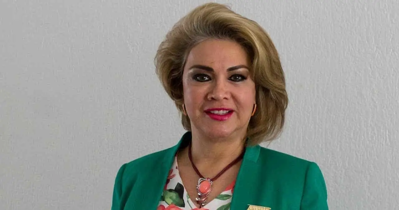 Cierran negocios y regresan a casa