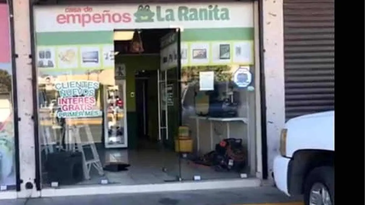 Asaltan casa de empeño