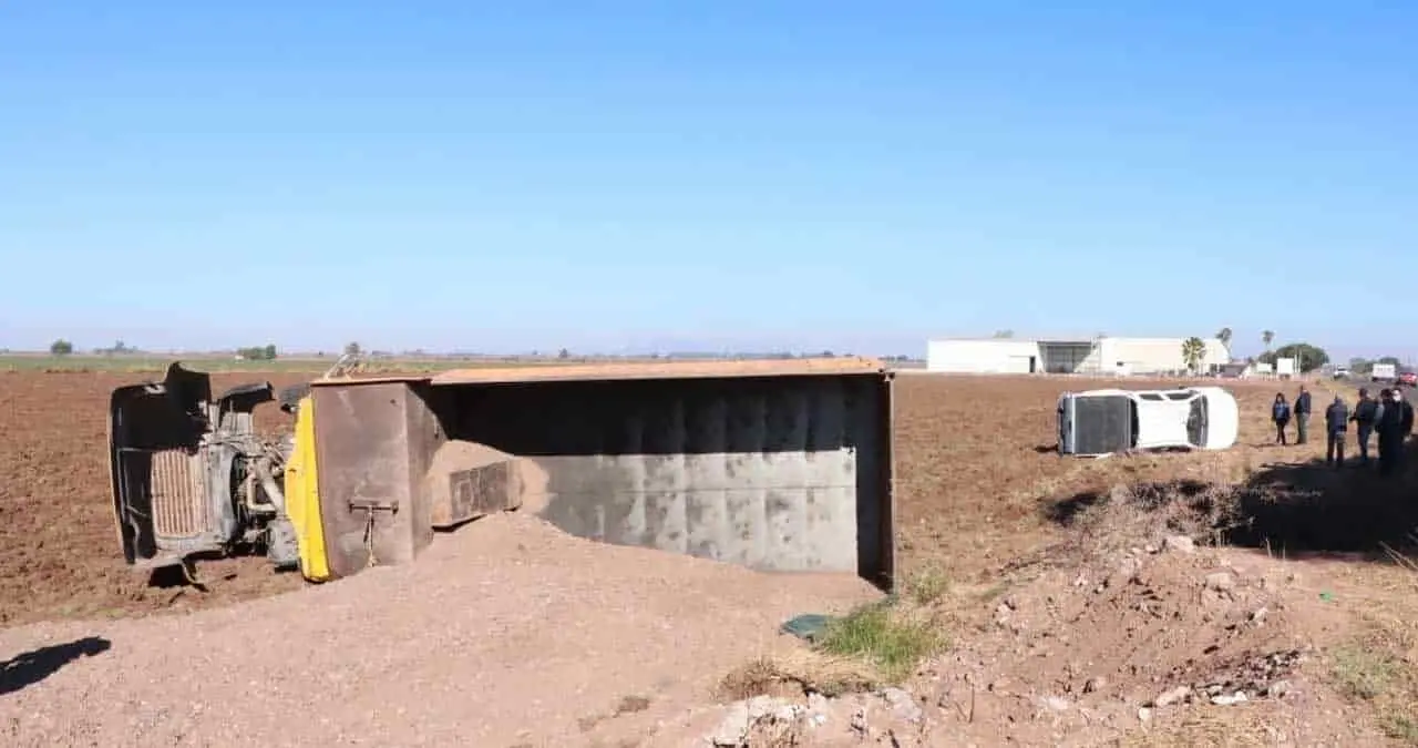 Aparatoso accidente en el Valle del Yaqui
