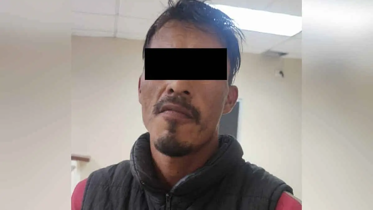Le encuentran arma fajada en el pantalón
