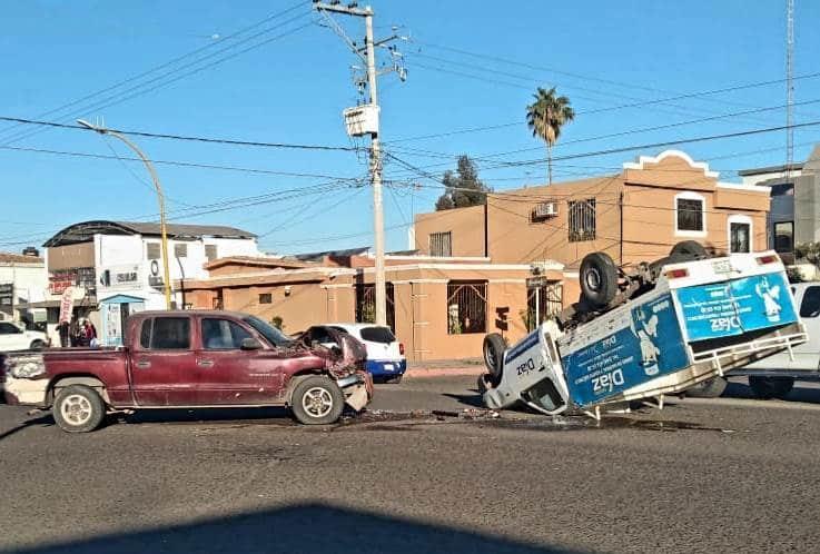 Se registra choque volcadura 