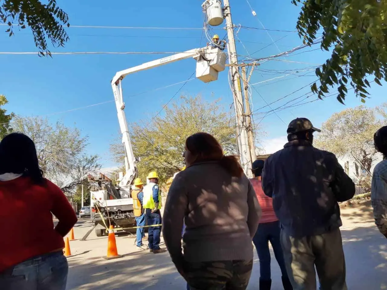 Les quitan los diablitos y bloquean bulevar