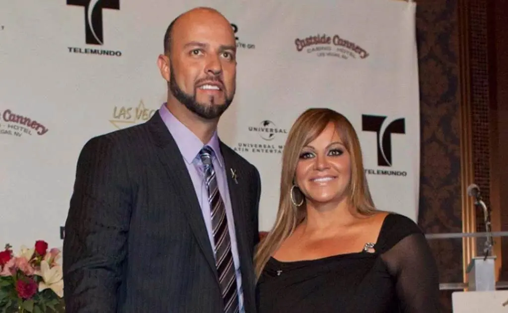 Reducen condena a viudo de Jenni Rivera
