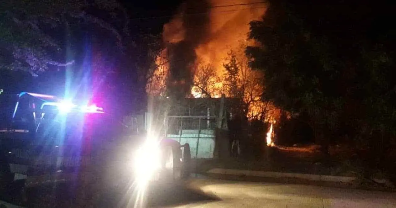 Se incendia vivienda en la Beltrones