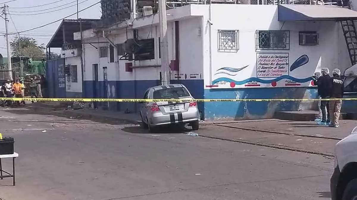 Ejecutan a balazos a conductor