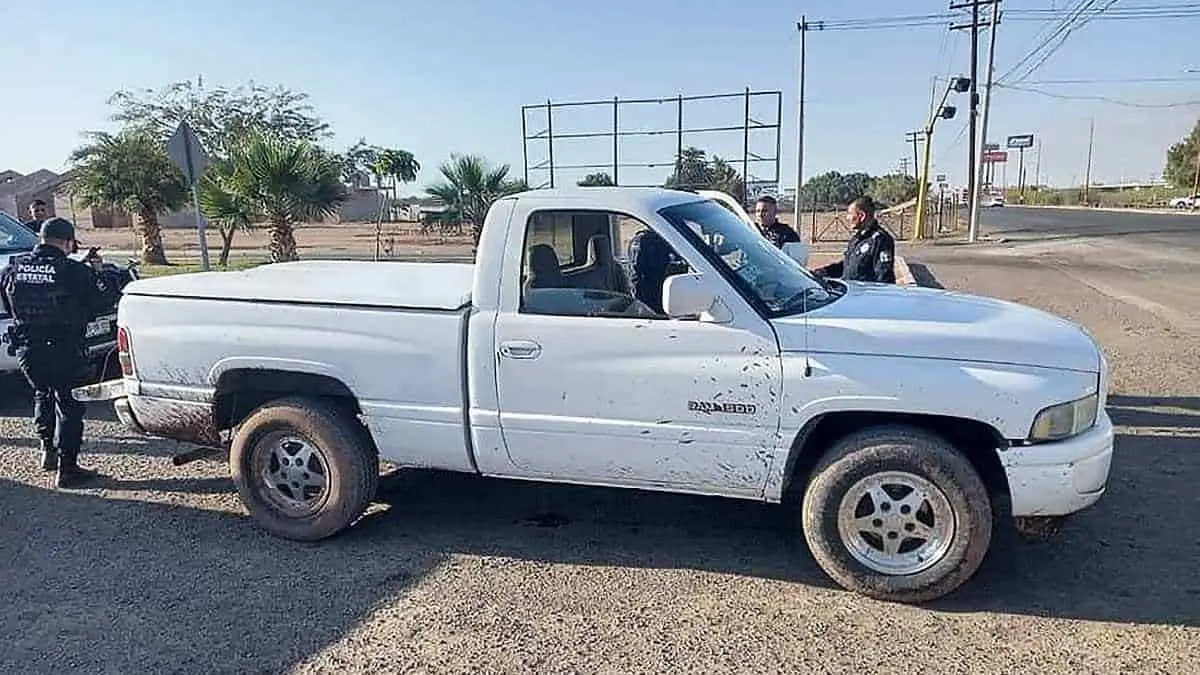 Arrestan a joven en camioneta robada