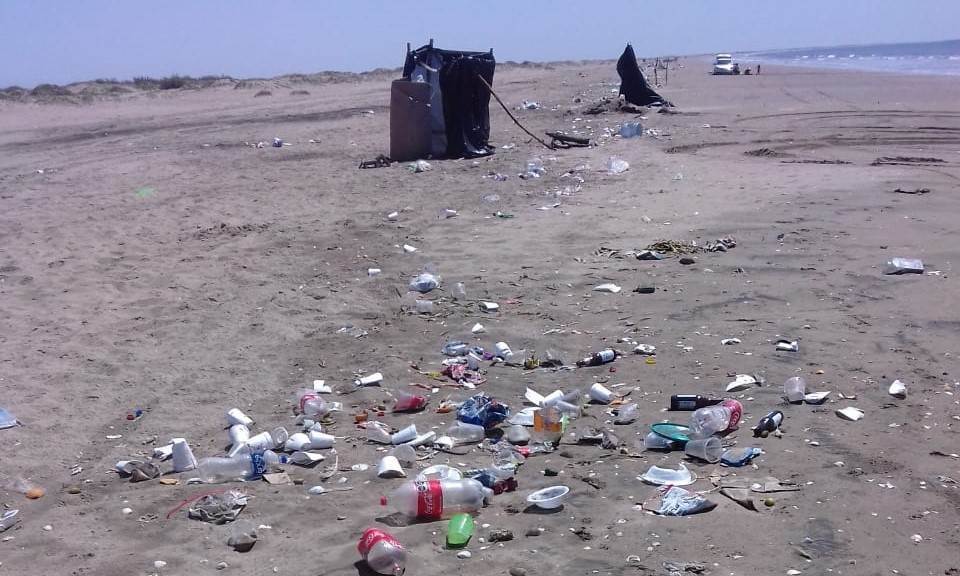 Diario del Yaqui – A garbage dump was left on San José beach after Easter