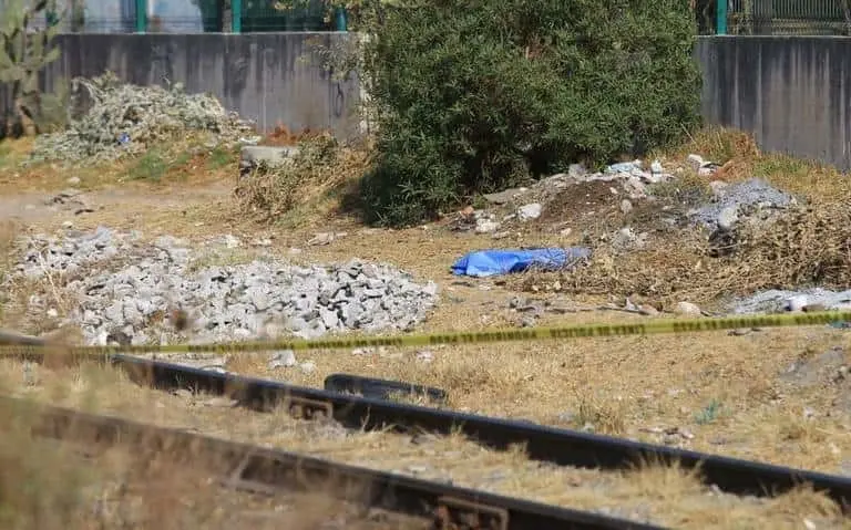 Matan y calcinan a bebé y lo tiran en plena calle