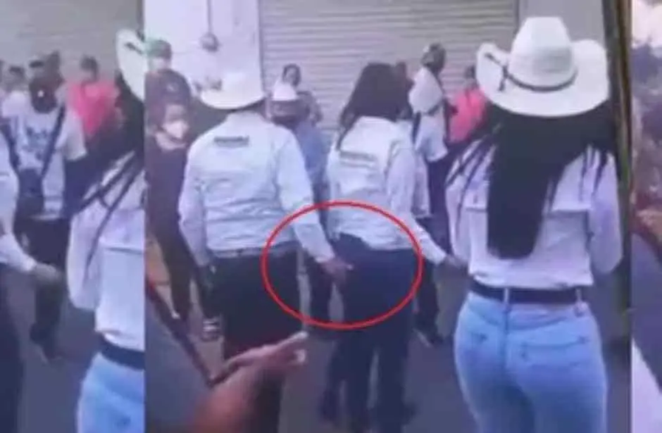 Video. Monreal “manosea” a candidata de Morena; ella lo defiende