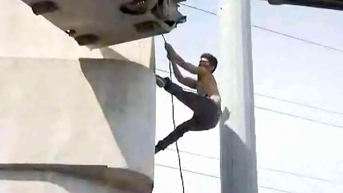 VIDEO: Se arrepiente de suicidarse, cae y fallece