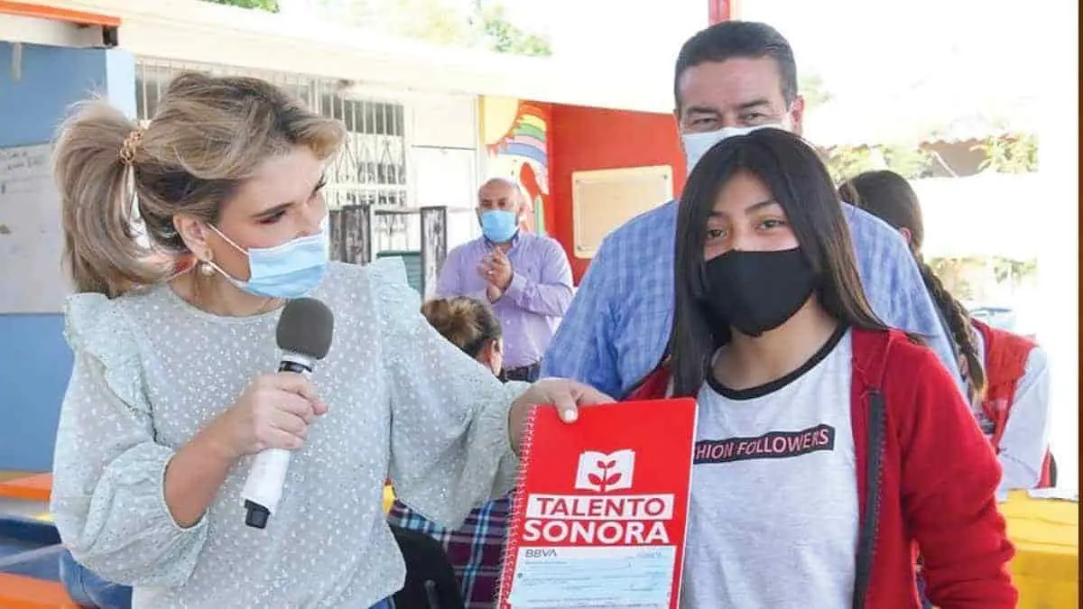 Tendrán jóvenes becas: Pavlovich