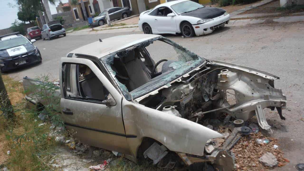 Suben denuncias por autos “chatarra” en las calles