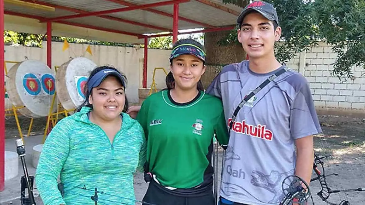México gana oro en campeonato juvenil de tiro con arco