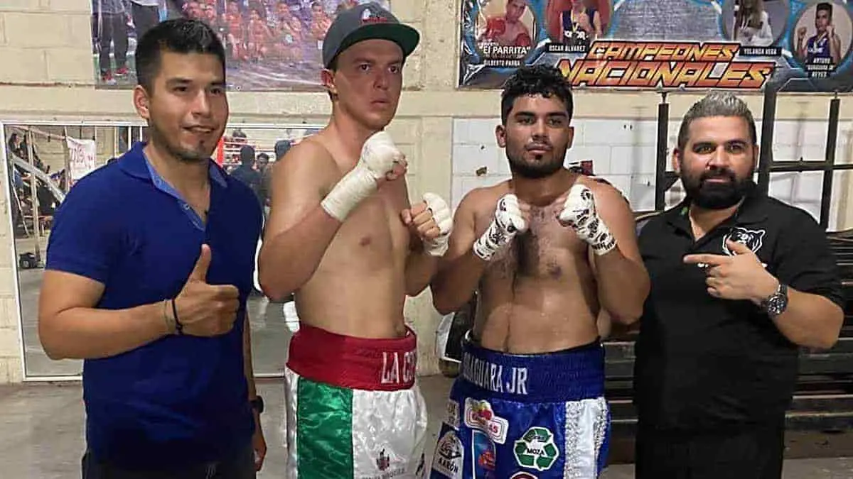 “Guáguara” y “La Cobra” salen con los brazos en alto