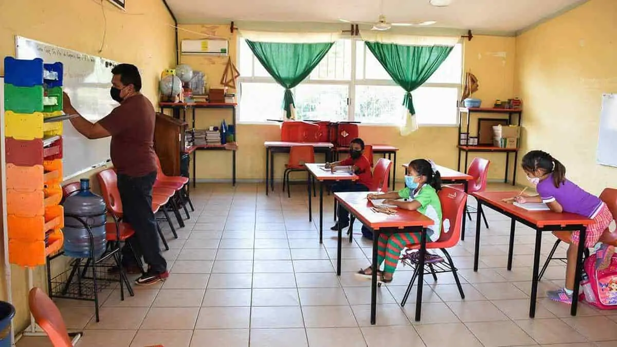 Llaman a un regreso a clases con precaución