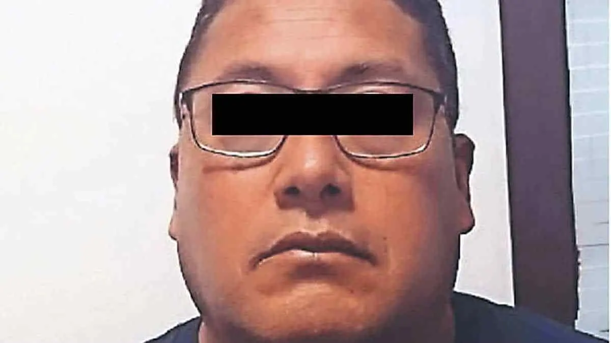Policía calcinó a 3 personas vivas y lo sentencian a 66 años