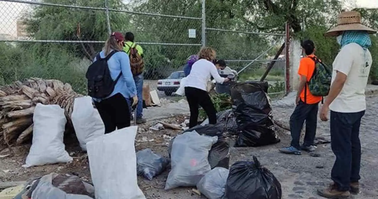 Eliminan vecinos basura en Cerro de la Campana