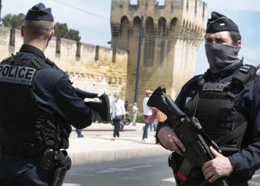 Drogó por años a su esposa y la ofrecía en internet