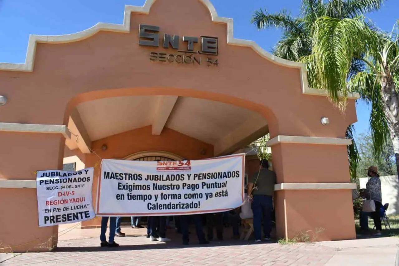 Aguanten tantito dice Isssteson a jubilados del magisterio