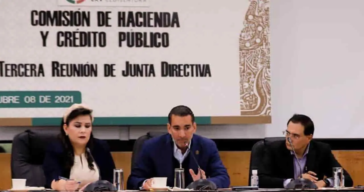 Analizan Paquete Económico 2022