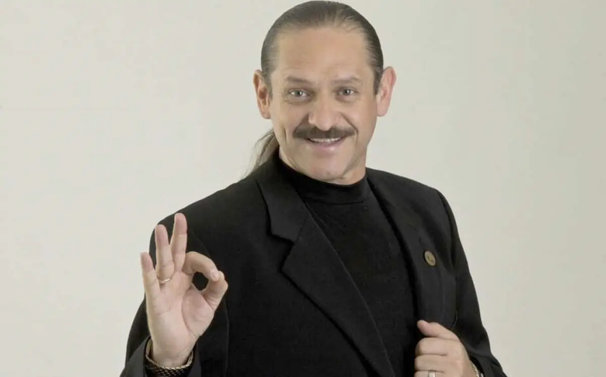 Teo González sufre infarto y lo hospitalizan de emergencia