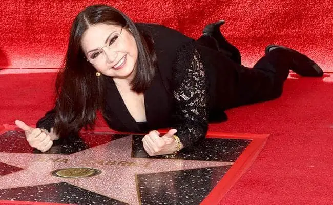 Ana Gabriel ya tiene su estrella en el Paseo de la Fama