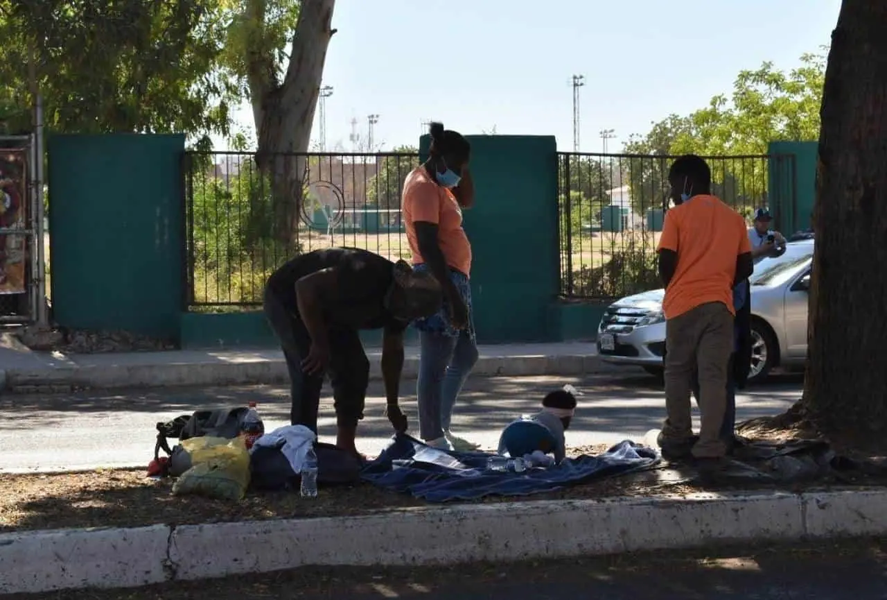 Haitianos de paso por Ciudad Obregón