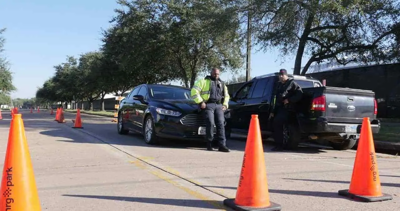 Muere bebé de 8 meses al ser arrollado por un auto