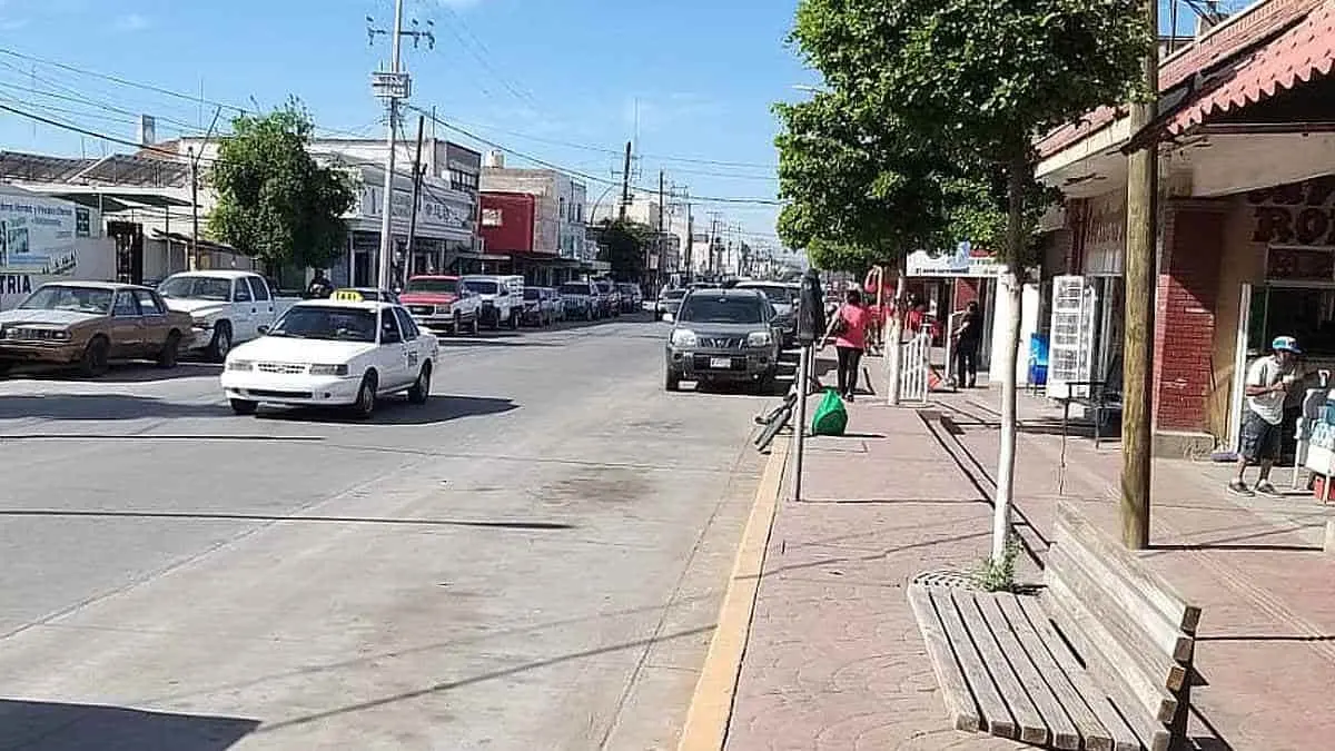 Taxistas de unen fuerzas contra choferes de app