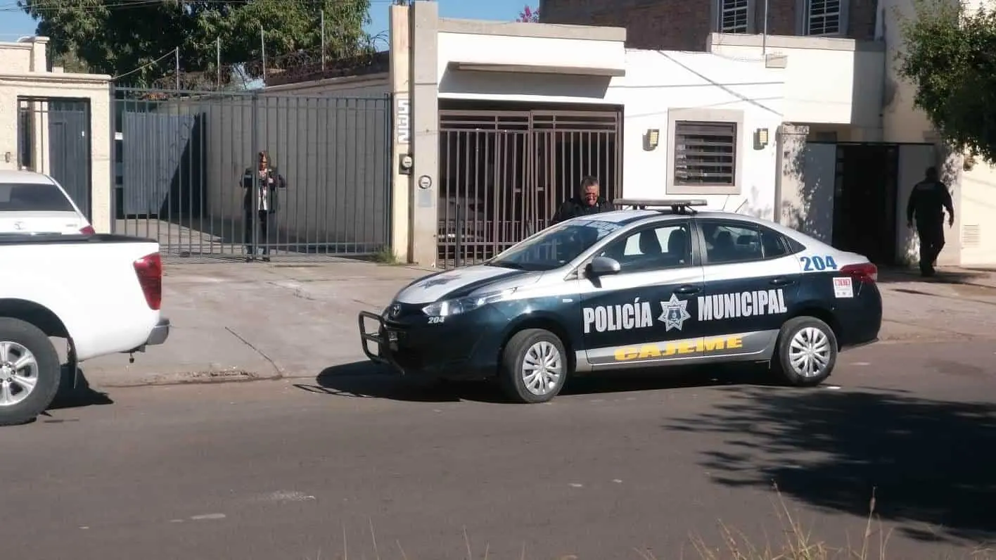 Asaltan oficinas de cadena de restaurantes