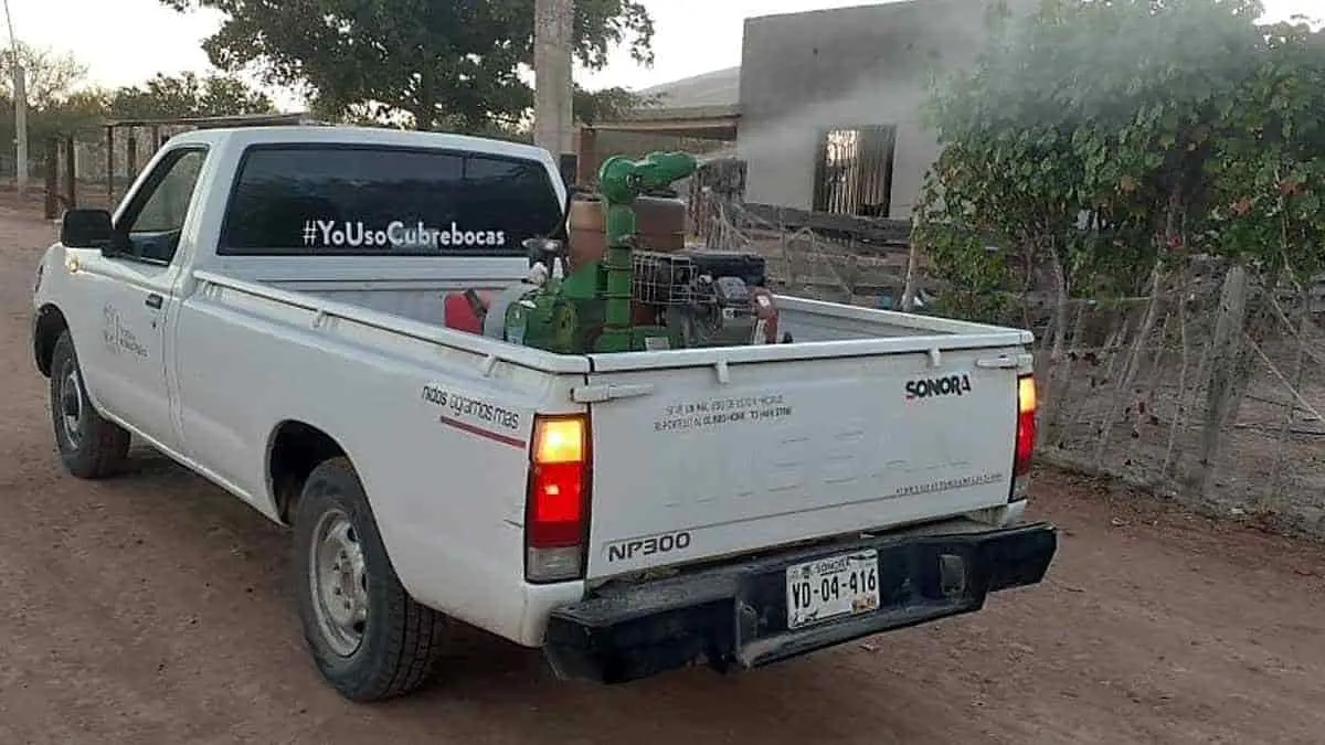 Fumigan viviendas en Álamos por casos sospechosos de dengue