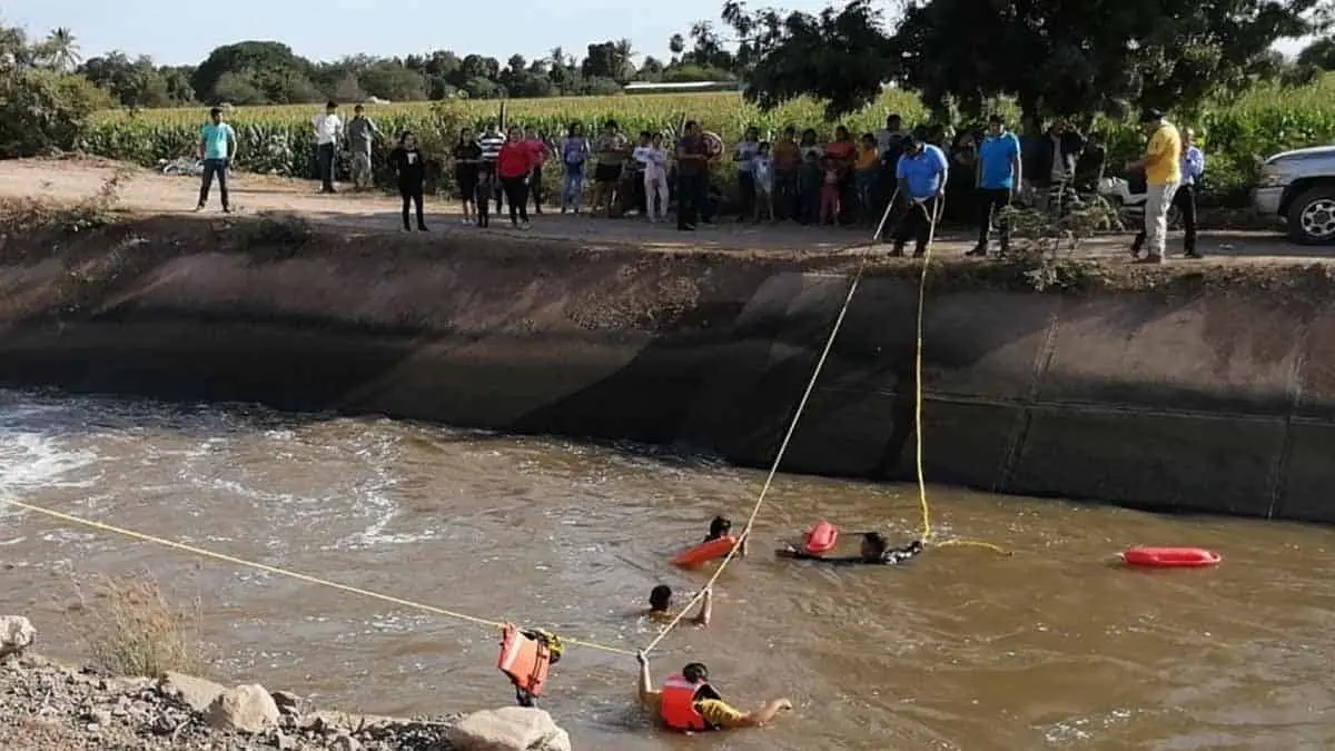 Muere menor ahogado al caer en canal de Navolato