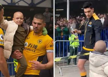 VIDEO. Raúl Jiménez y los Wolves hacen feliz a niño con cáncer