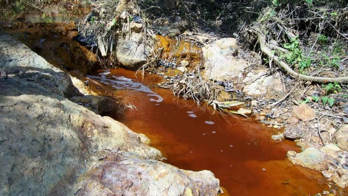 El río los enfermó; químicos aún persisten en acuíferos