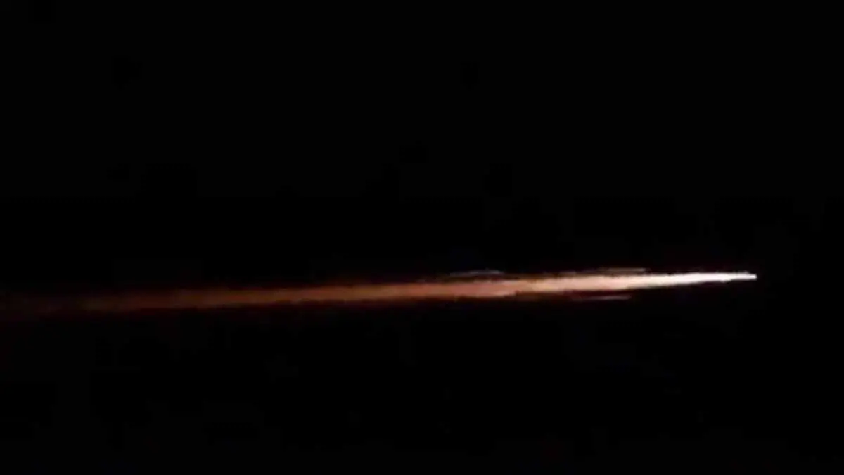 VIDEO. Cae cohete ruso en Chihuahua; lo confunden con meteorito