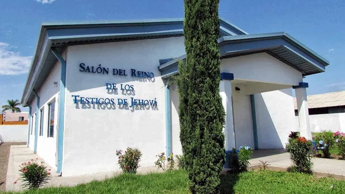Testigos de Jehová regresan a las reuniones presenciales
