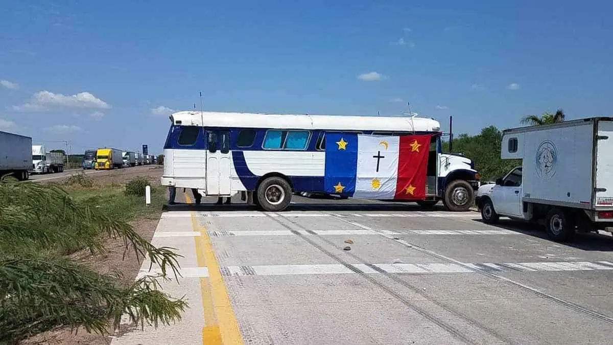 Negocian levantar el bloque a pesar de divisionismo yaqui