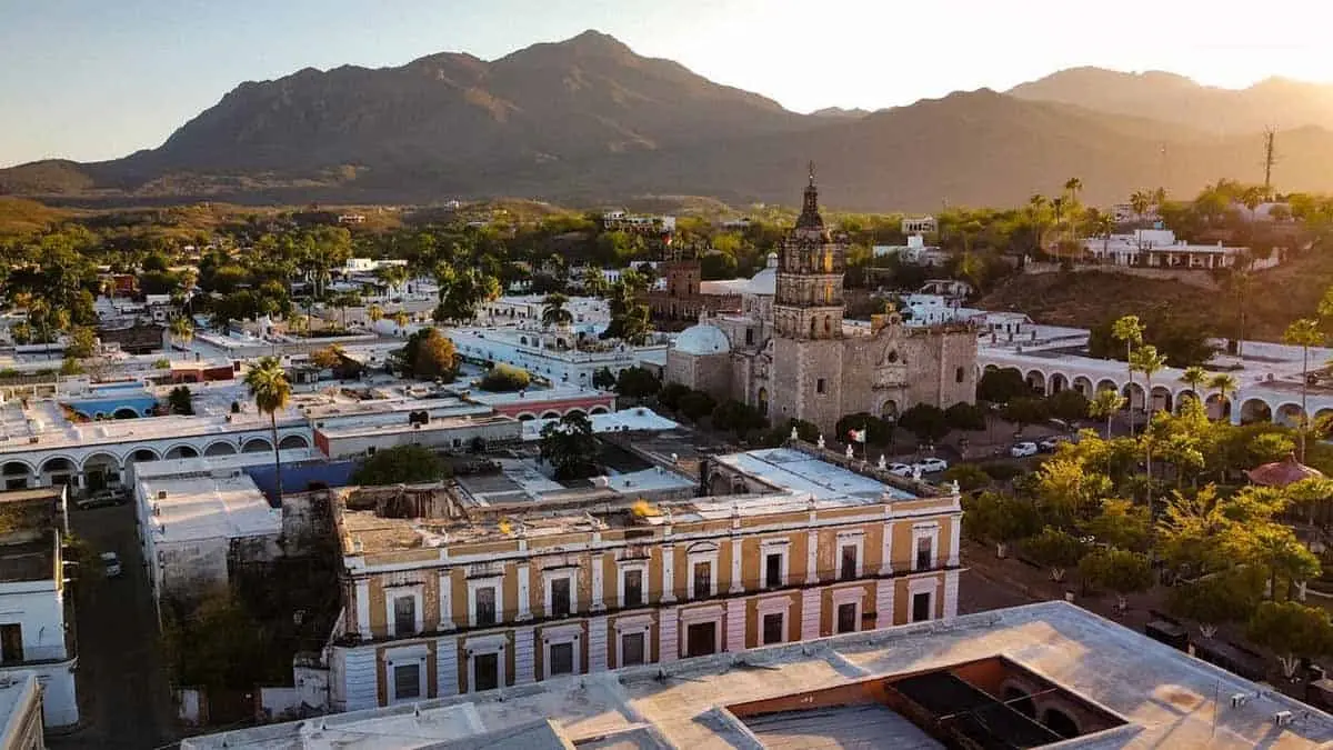 Embellecen Álamos para los visitantes